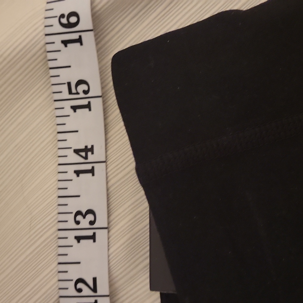 Torrid 1x Women's Sleek Black Bike Shorts. New With Tags - Picture 4 of 13